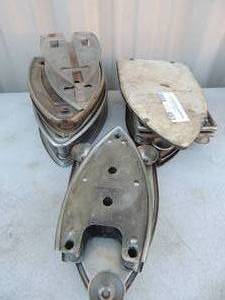 lot 493 image: lot of 8 assorted iron platesstands