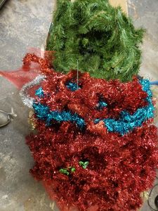 lot 68 image: 6 Foot PreLit Christmas Tree and Tinsel Garland