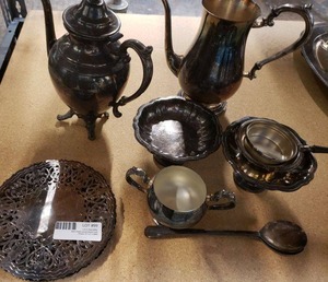 lot 99 image: Silverplated Pitchers and Servers