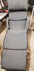 lot 3 image: Homedics Chaise Massage Chair, Model 1290805