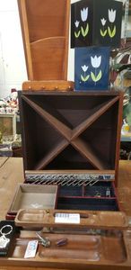 lot 154 image: Tie Rack, Jewelry Holders, Wooden Decor and Plastic Tissue Box Holders