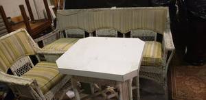 lot 129 image: Wicker Outdoor Furniture Set