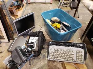 lot 112 image: Hyundai TV Screen, Keyboards, Vantage Pro Weather Station