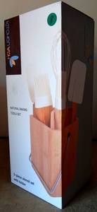 lot 8 image: KITCHEN WISH 5 PIECE UTENSIL NATURAL BAKING TOOL SET - NIB - RETAIL $27.99