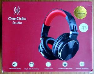 lot 42 image: OneOdio Adapter-Free Over Ear Headphones for Studio Monitoring and Mixing, Sound Isolation, 90° Rotatable Housing with Top Protein Leather Earcups - AMAZON $49.95