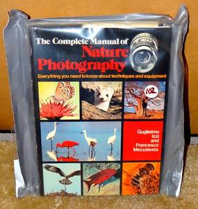 lot 102 image: HARDCOVER THE COMPLETE MANUAL OF NATURE PHOTOGRAPHY