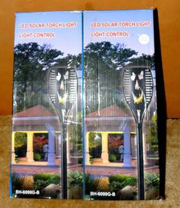lot 110 image: LED SOLAR TORCH LIGHT - MODEL BH-6099G-A OUTDOOR LIGHTING - NIB