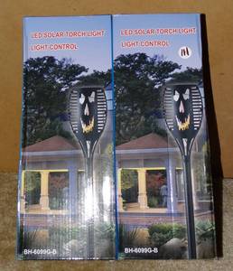 lot 111 image: LED SOLAR TORCH LIGHT - MODEL BH-6099G-A OUTDOOR LIGHTING - NIB