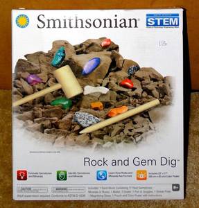 lot 113 image: Smithsonian Rock and Gem Dig STEM Identify Gemstones and Minerals - NIB - RETAIL $24.95