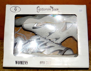 lot 120 image: New California Toes Womans Open Toes Shoes Beverly Hills Silver Glitter - SIZE 9 WOMAN - NIB - EBAY $17-25