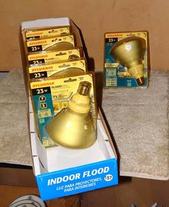 lot 157 image: SYLVANIA 23W INDOOR FLOOR LIGHT (REPLACES 75W) FOR YEAR ROUND SAVINGS - $12.99
