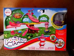 lot 195 image: Netflix Popples Treehouse Lot Sunny Bubbles Izzy Yikes - NEW - EBAY $22-$35