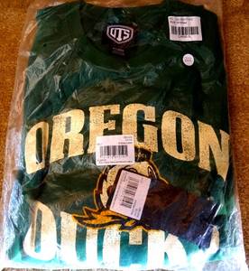 lot 202 image: UTS - OREGON DUCKS COLLEGE SWEATSHIRT - NEW IN PACKAGE - SIZE XL - RETAIL $34.95