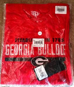 lot 206 image: UTS GEORGIA BULLDOGS T-SHIRT - SIZE XL - RETAIL $24.95 NIP
