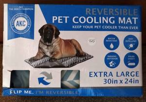 lot 225 image: AMERICAN KENNEL CLUB REVERSIBLE PET COOLING MAT - EXTRA LARGE - EBAY SELLING AT $45.95