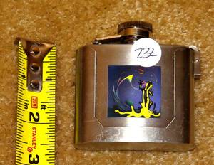 lot 232 image: VERY COOL - STAINLESS STEEL BELT BUCKEL WITH REMOVABLE DRINKING FLASK - NEW - RETAIL $13.99