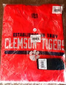 lot 235 image: UTS CLEMSON TIGERS T-SHIRT - SIZE L - RETAIL $24.95 NIP