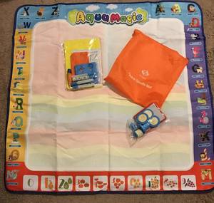 lot 11 image: Fansteck Water Drawing Mat , Large Water Doodle Mat with Storage Bag, Aqua Magic Doodle Mat - NIP RETAIL $26.99