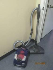 lot 2 image: MIELE SDCE0 VACUUM&nbsp&nbsp