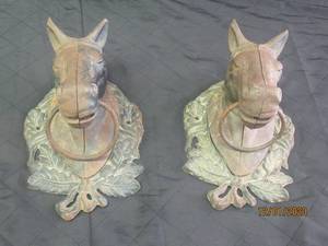 lot 6 image: 2- CAST IRON HORSE HEAD HITCHING POST WITH RING WALL MOUNT