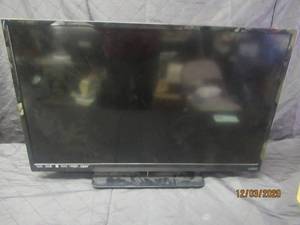 lot 18 image: VIZIO  E320-AO