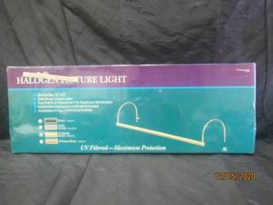lot 20 image: HALOGEN PICTURE LIGHT POLISHED BRASS APH32-61