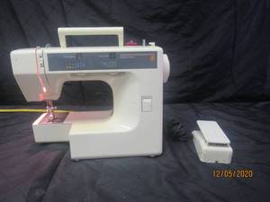 lot 36 image: KENMORE 6 STITCH  SEWING MACHINE
