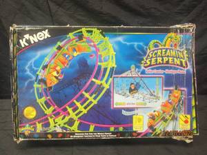 lot 77 image: KNEX SCREAMING SERPENT ROLLER COASTER MONTAGUE RUSSE