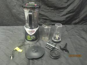 lot 85 image: NINJA JUICING BLENDING PROCESSING BL201 30