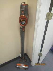 lot 108 image: SHARK VACUUM CLEANER HV 30126