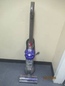 lot 109 image: DYSON DC 50