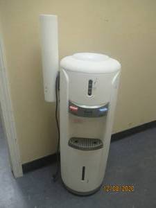 lot 159 image: AVANTI HOT COLD WATER DISPENSER WITH CUP HOLDER