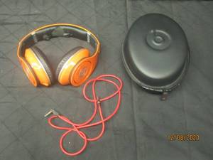 lot 171 image: BEATS BY DRE WITH CASE ORANGE