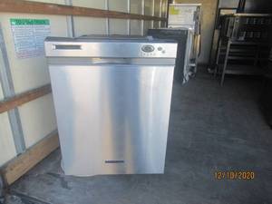lot 197 image: KITCHEN AID DISHWASHER&nbsp PROPERLY WORN FACE COVERING REQUIRED