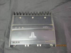 lot 208 image: JL AUDIO 2501 AMP