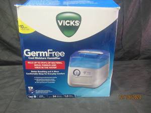 lot 216 image: VICKS GERM FREE COOL HUMIDIFIER V3900