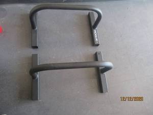 lot 232 image: SET OF ROUGE BOLT TOGETHER PARALLETTE SET