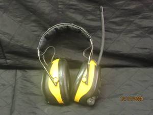 lot 244 image: 3M TEKK PROTECTION WORK TUNES DIGITAL AMFMMP3 HEARING PROTECTOR