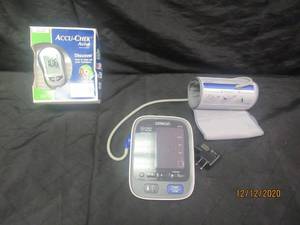 lot 247 image: MEDICAL DEVICES  ACUU CHECK AVIVA AND OMRON