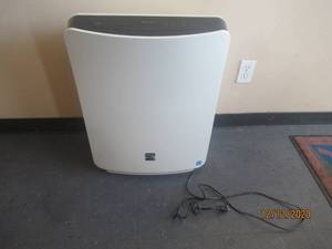 lot 249 image: KENMORE AIR CLEANER 251.85450.900