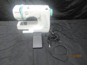 lot 263 image: JANOME 3128