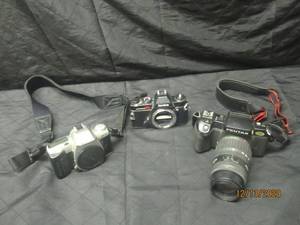 lot 269 image: 3 CAMERAS PENTAX SF10, PENTAX 2X-10 AND KONICA AUTO REFLEXTC