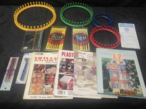 lot 281 image: CRAFT LOT- CROCHET HOOKS, PEGS AND CRAFT BOOKS