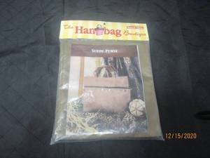 lot 283 image: THE HANDBAG BOUTIQUE SUEDE PURSE KIT