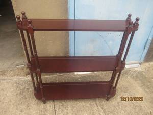 lot 286 image: 3 SHELF  WALL SHELF 30L X 27.5H