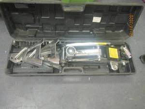 lot 274 image: HYDRALIC JACK WITH 2 JACK STAND IN CASE