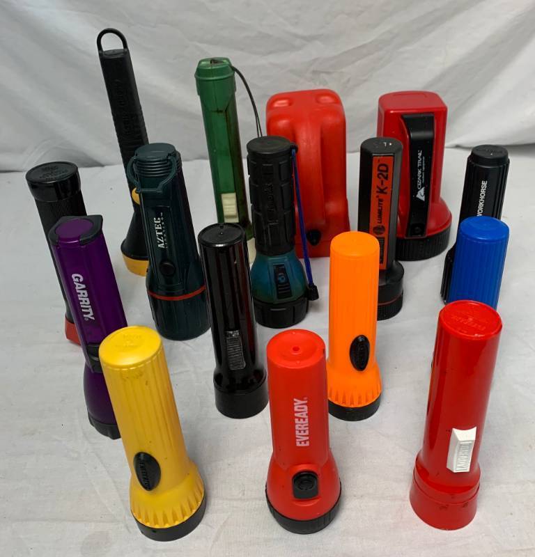 lot 118 image: Flashlights