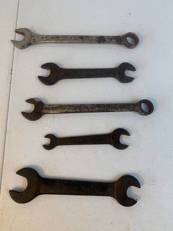 lot 84 image: Vintage Cornwell USS open end and 4 other Various wrenches