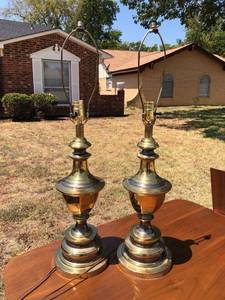 lot 136 image: 2 Brass Lamps