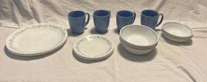 lot 40 image: Corelle Country Cottage Dishes